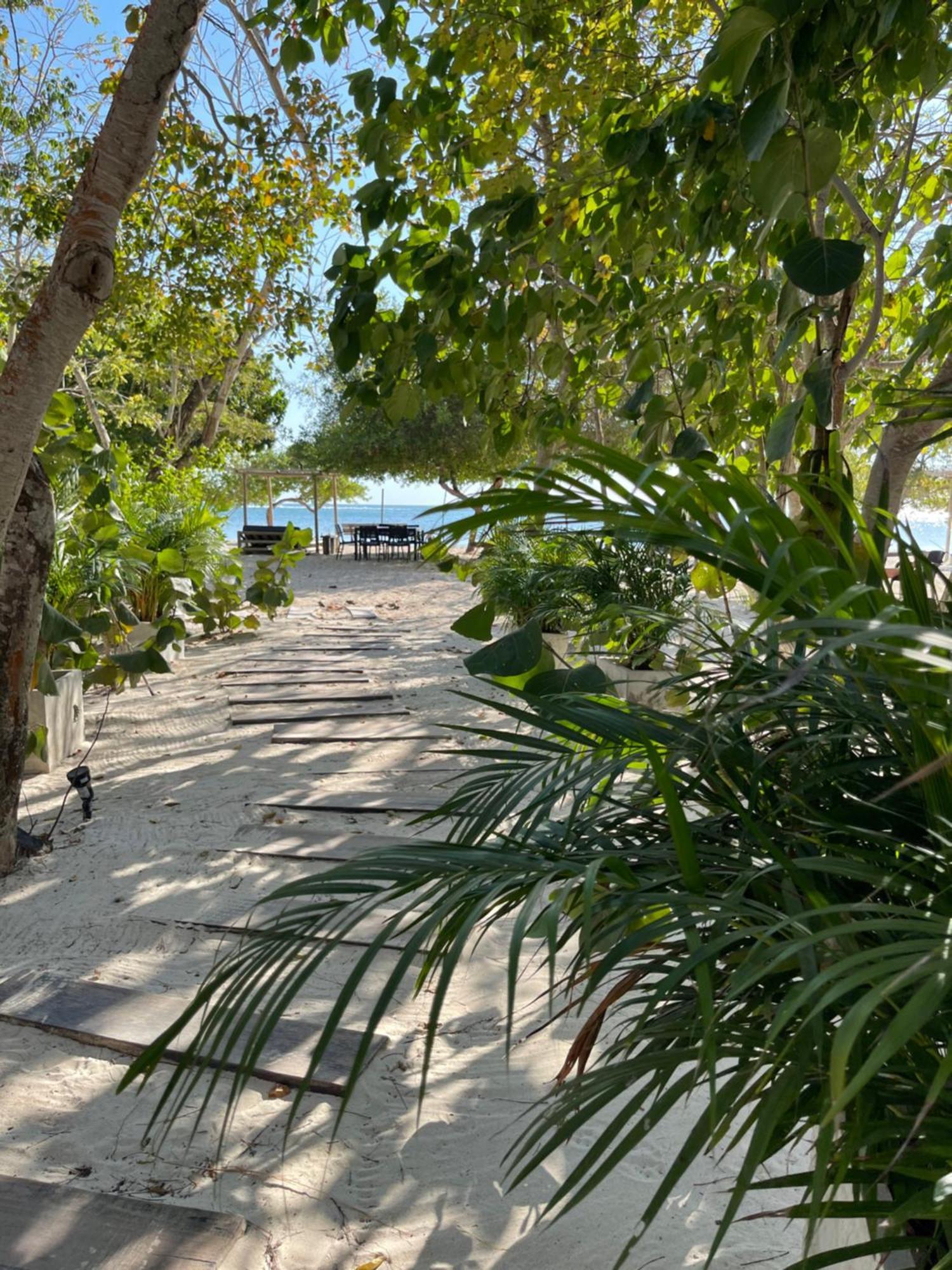 Sabai Beach Hotel Isla Barú Exterior foto